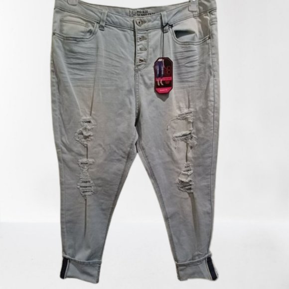 No Boundaries Mid Rise Womans Skinny Crop Pants size 17 - Picture 1 of 13